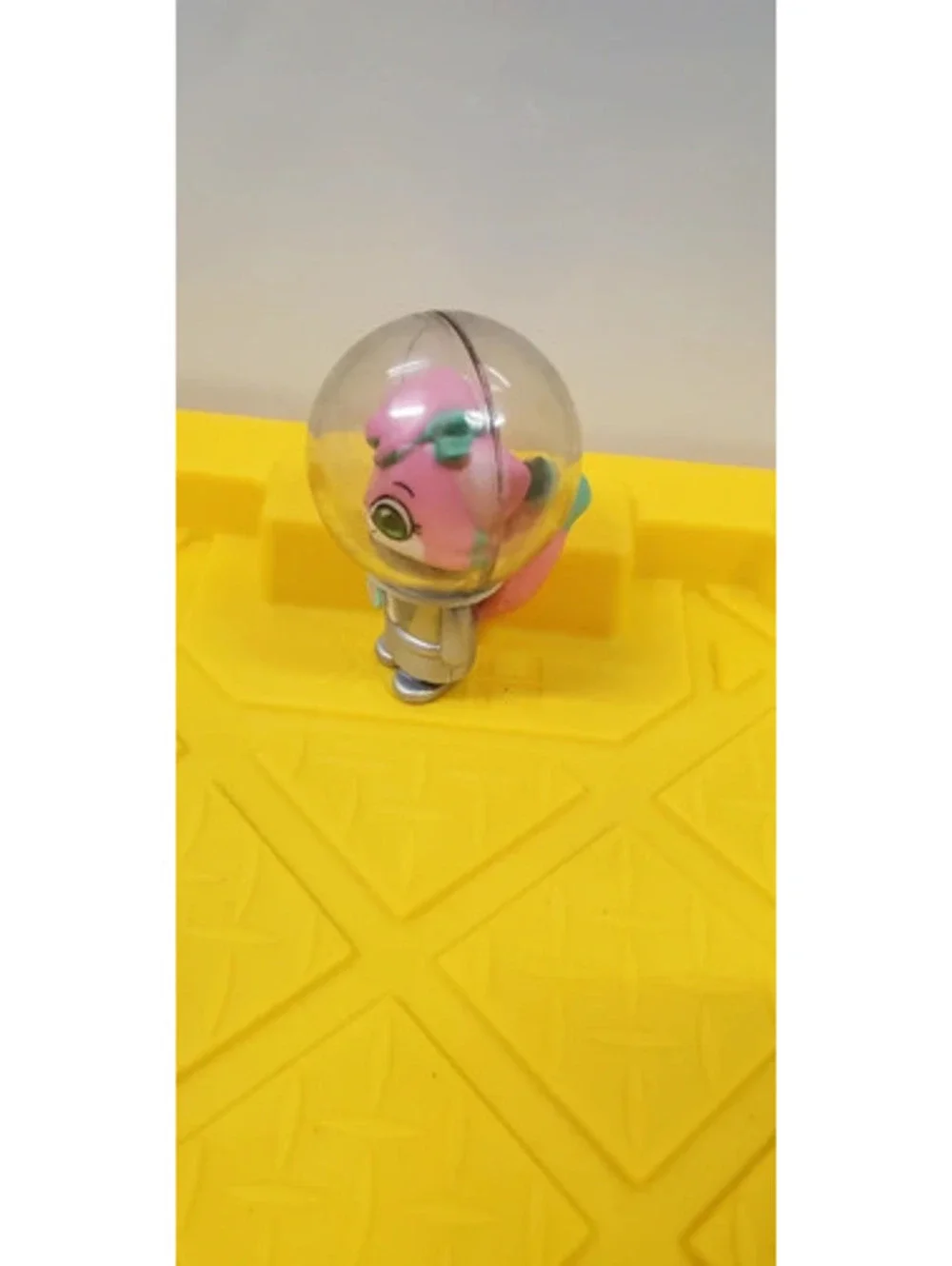Ryan's World Galaxy Explorers Pink Character Space Figure Bubble Helmet Toy